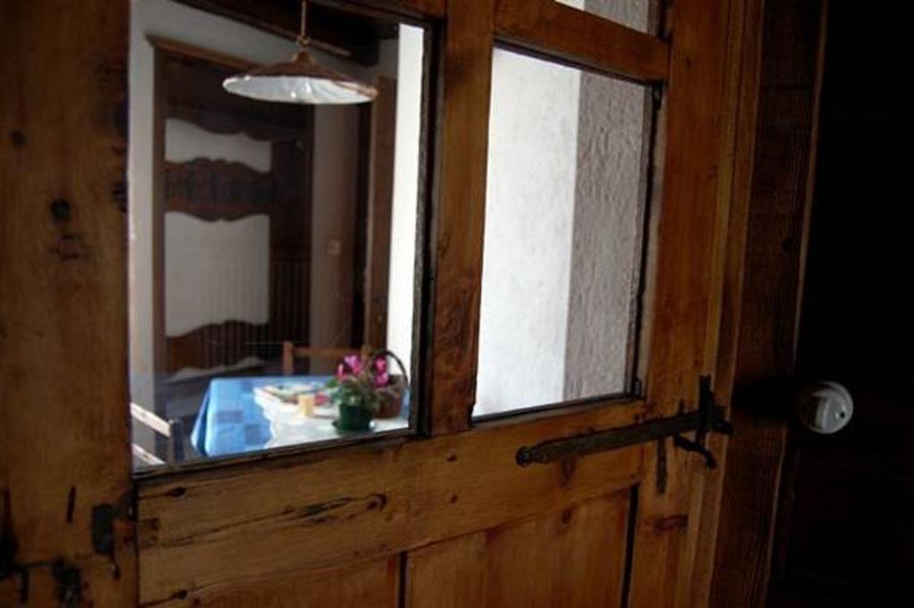 Pensjonat La Peiro Douco Roure Turin Pokój zdjęcie