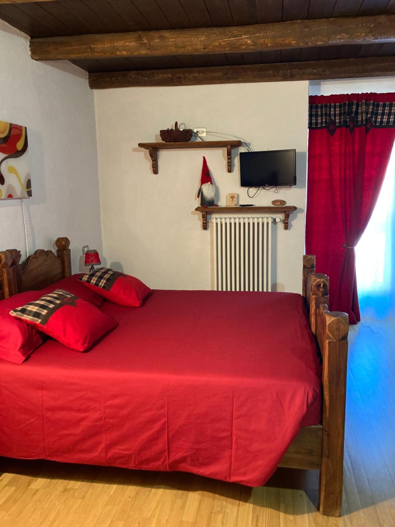 Pensjonat La Peiro Douco Roure Turin Zewnętrze zdjęcie